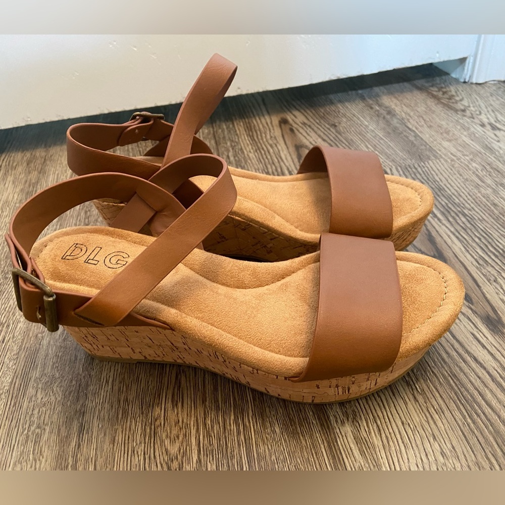 NEW, never worn, DLG sandals